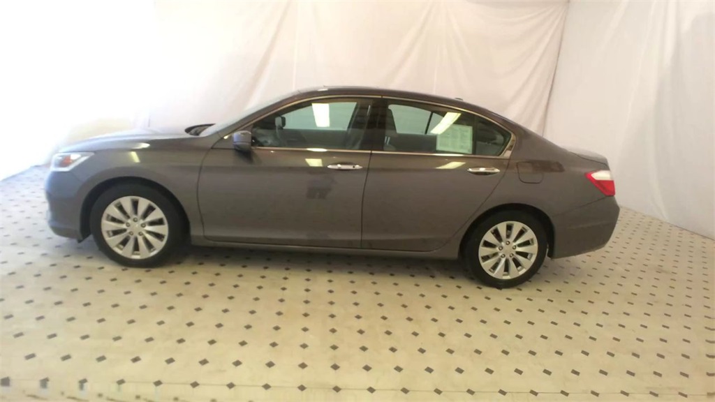 2014 Honda Accord Touring - M1075A