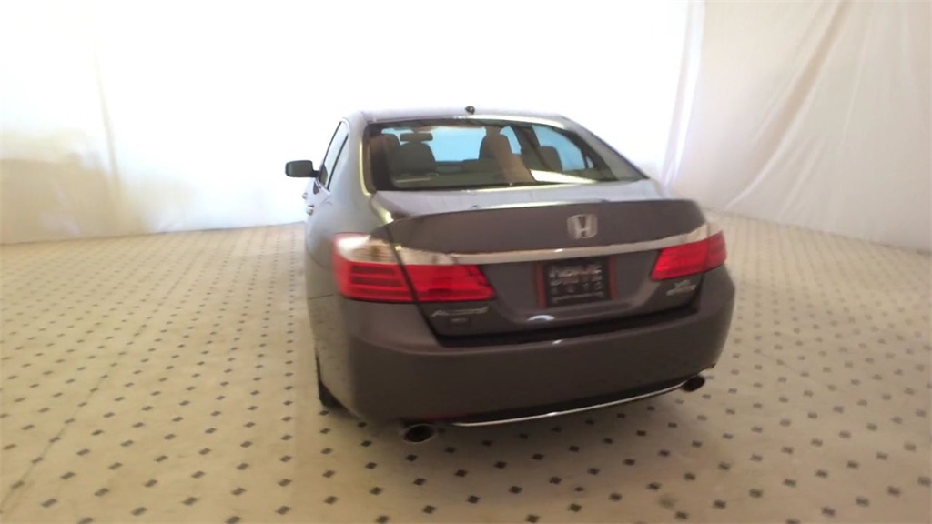 2014 Honda Accord Touring - M1075A