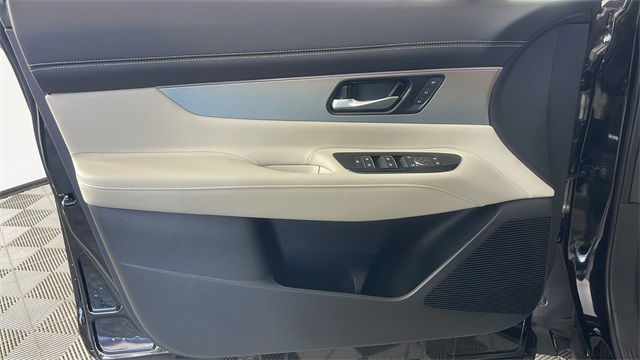 2025 Super Black Nissan Murano SL AWD SUV