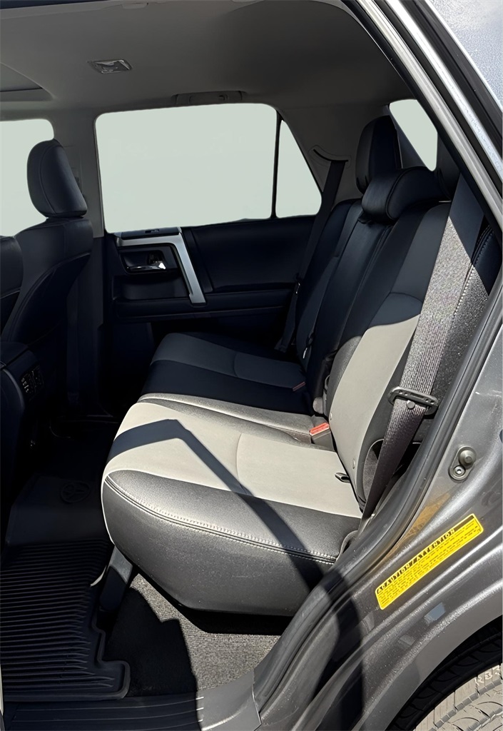 2020 Toyota 4Runner SR5 Premium 4WD photo 2