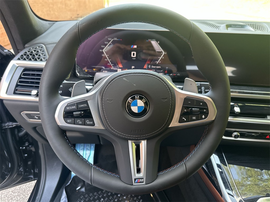 X7 M60i