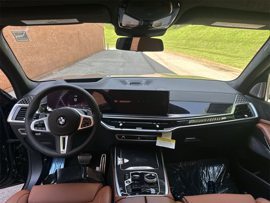 X7 M60i
