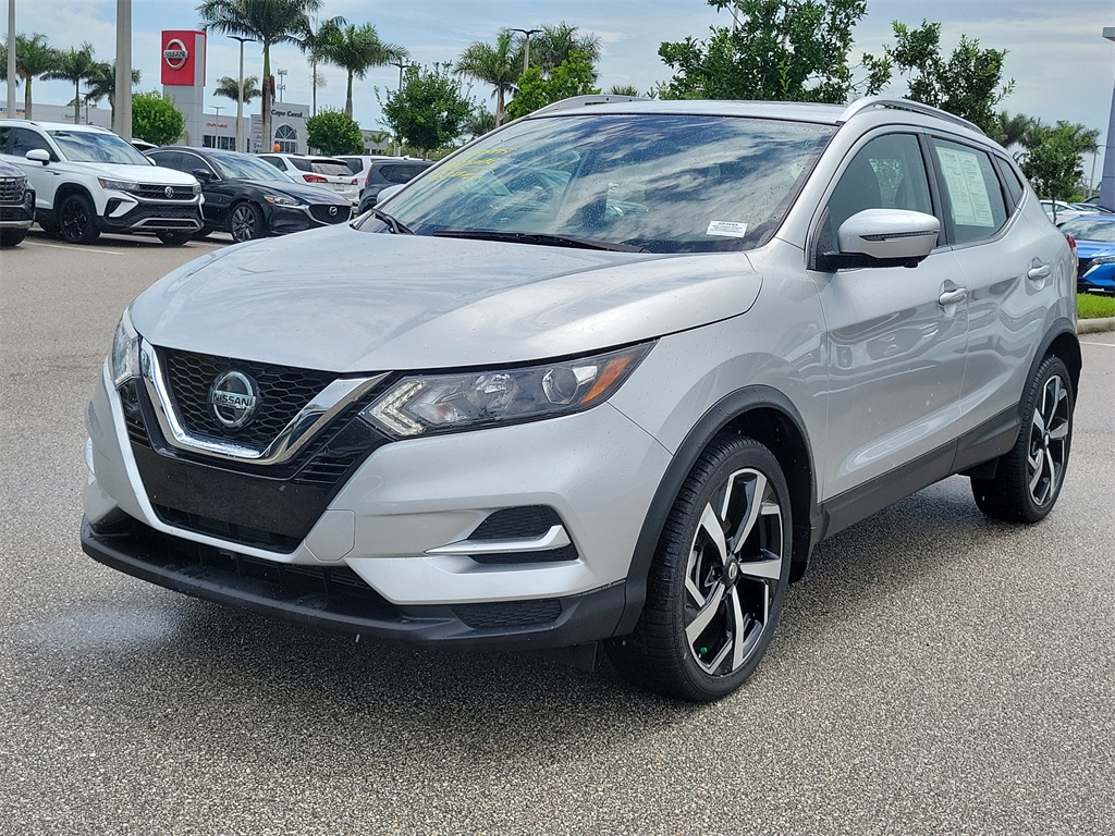 2022 Brilliant Silver Metallic Nissan Rogue Sport SL AWD SUV