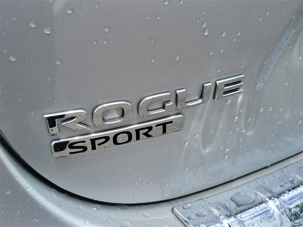 2022 Brilliant Silver Metallic Nissan Rogue Sport SL AWD SUV