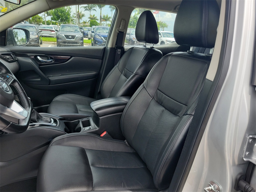 2022 Brilliant Silver Metallic Nissan Rogue Sport SL AWD SUV