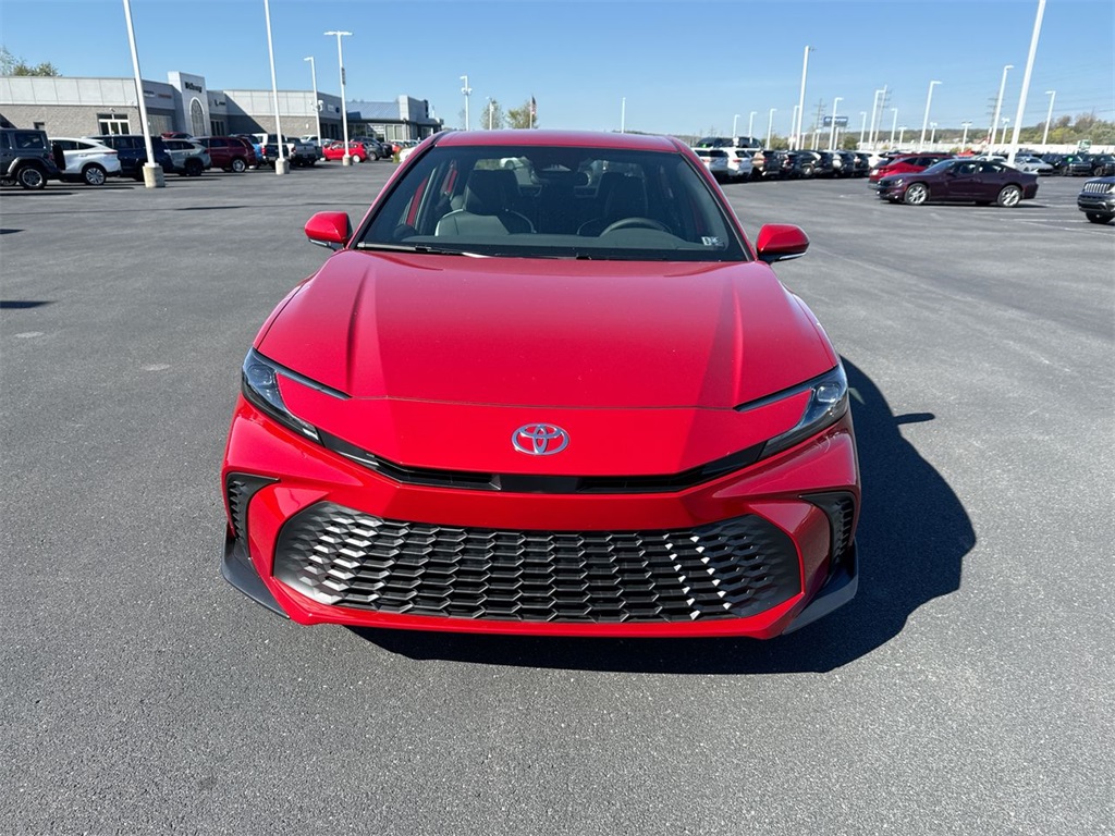 2026 Toyota Camry SE photo 3