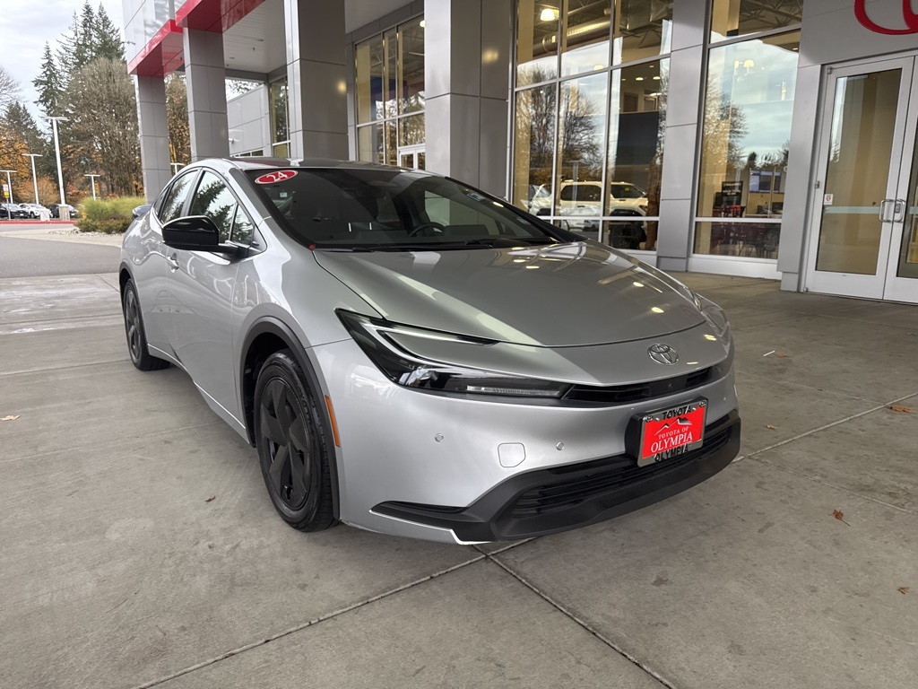 2024 Toyota Prius LE