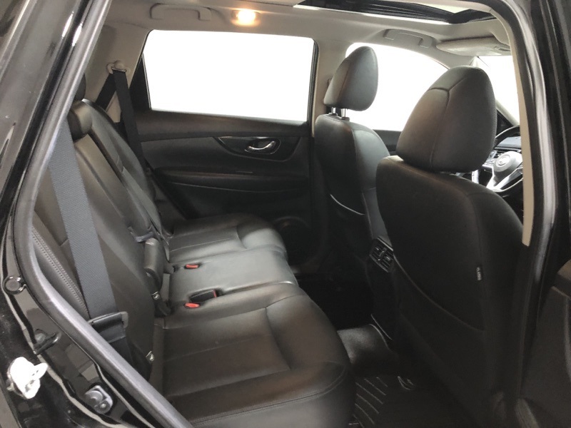 2017 Nissan Rogue SL photo 10