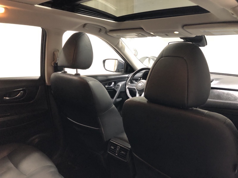 2017 Nissan Rogue SL photo 11