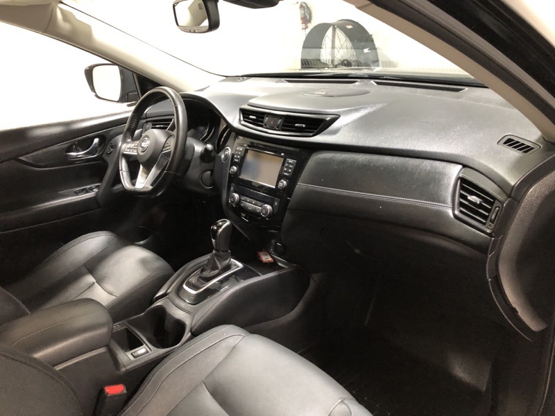 2017 Nissan Rogue SL photo 13