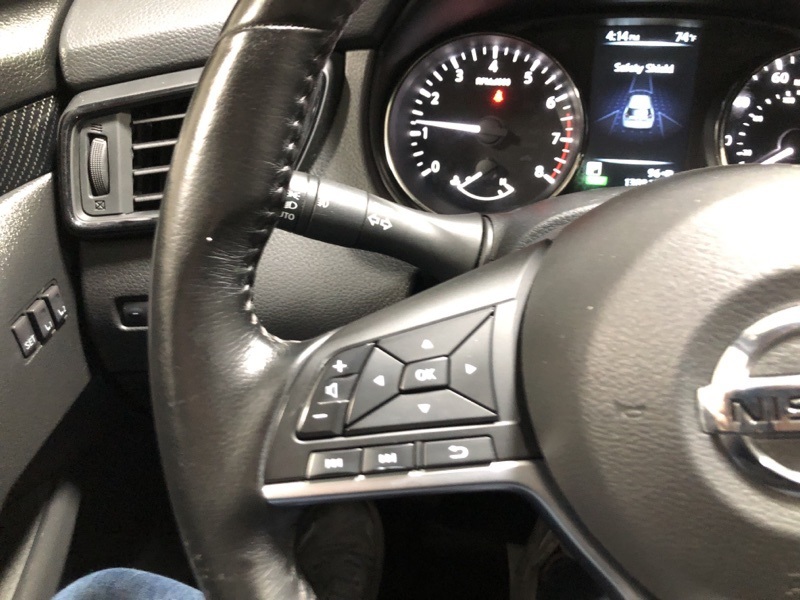 2017 Nissan Rogue SL photo 21