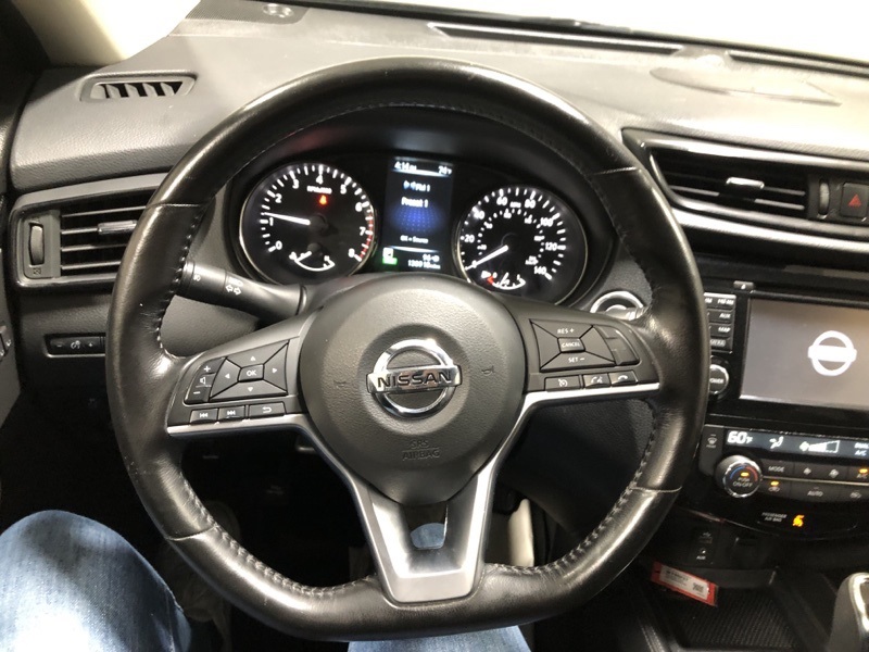 2017 Nissan Rogue SL photo 23