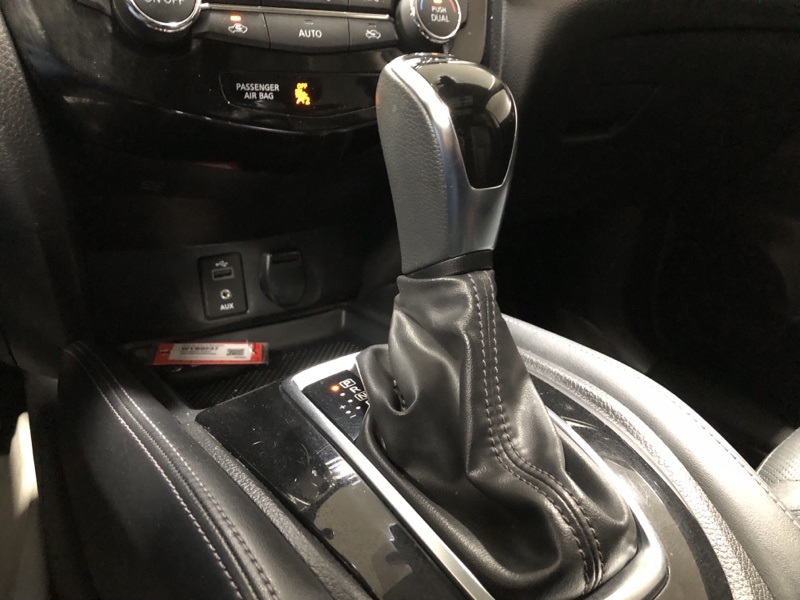 2017 Nissan Rogue SL photo 26