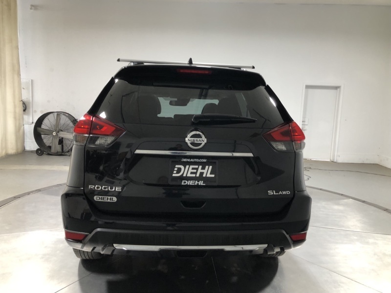 2017 Nissan Rogue SL photo 6
