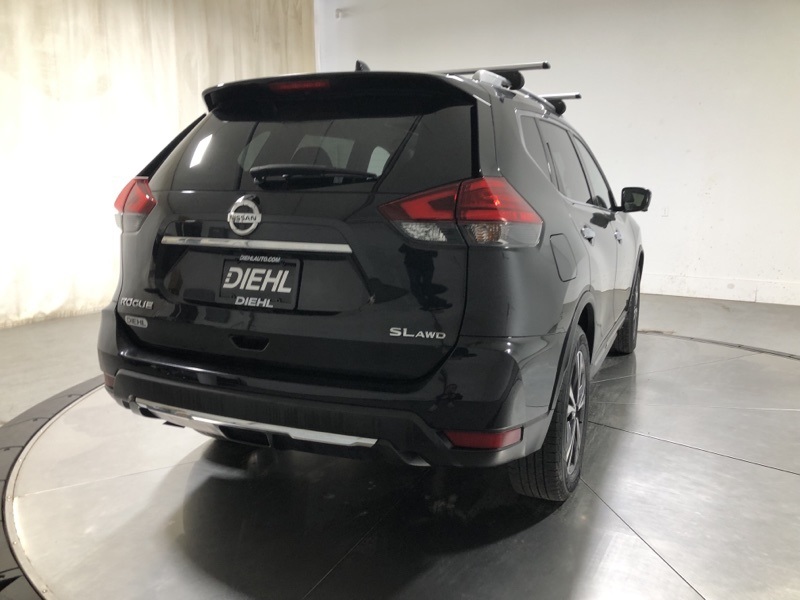 2017 Nissan Rogue SL photo 7