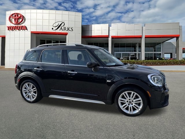 2022 MINI Countryman Base's photo