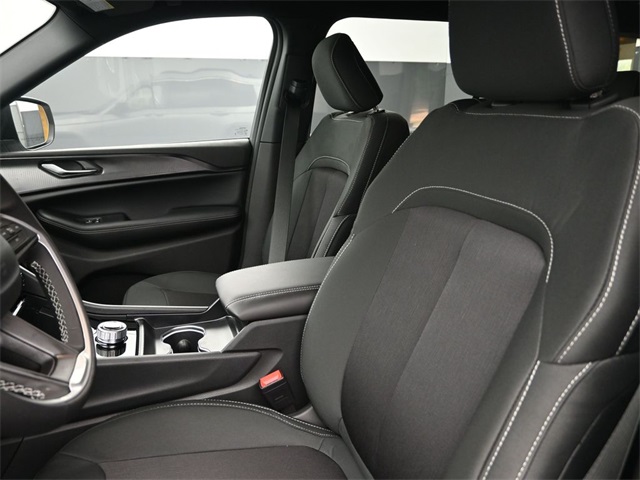 new 2025 Jeep Grand Cherokee L car, priced at $39,564