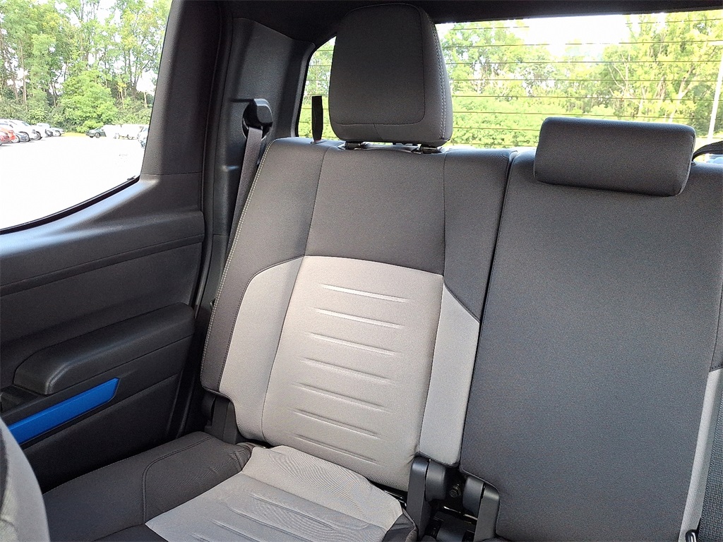 2025 Toyota Tacoma TRD Off-Road Double Cab photo 11