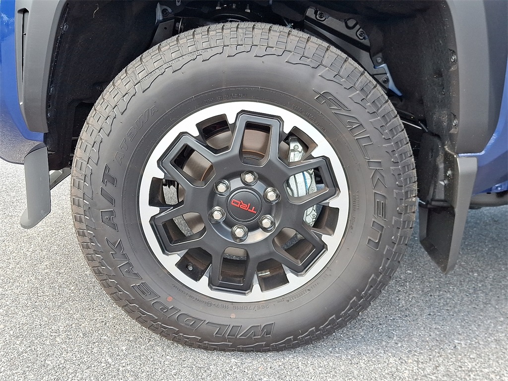 2025 Toyota Tacoma TRD Off-Road Double Cab photo 16