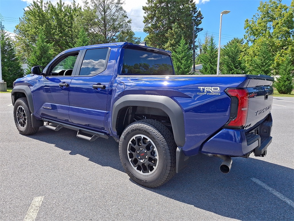 2025 Toyota Tacoma TRD Off-Road Double Cab photo 3