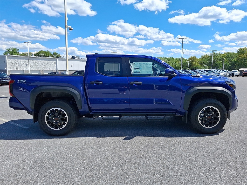 2025 Toyota Tacoma TRD Off-Road Double Cab photo 6