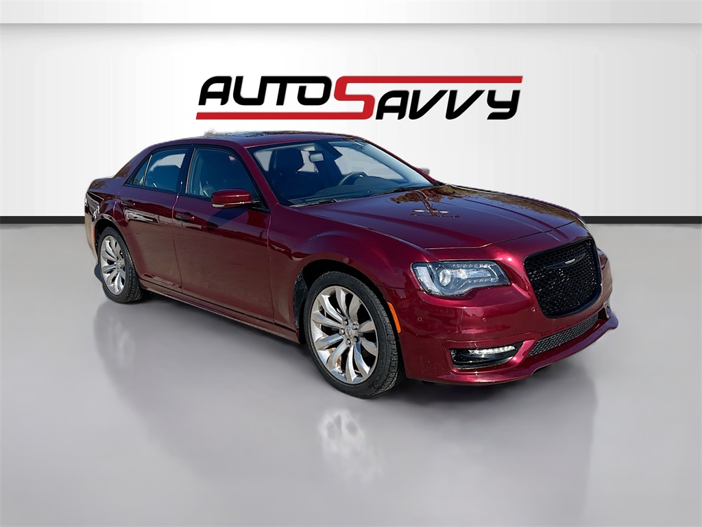 2023 Chrysler 300 Touring L's photo