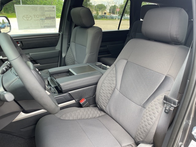 2025 Toyota Sequoia SR5 photo 17