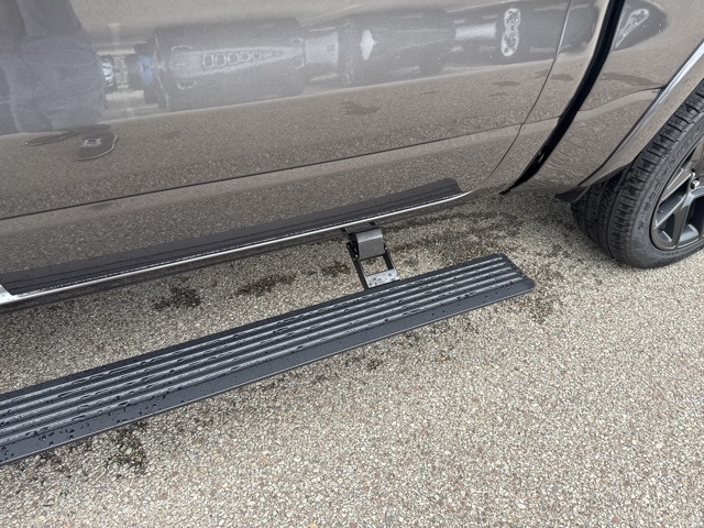 2026 Ram 1500 Laramie photo 14