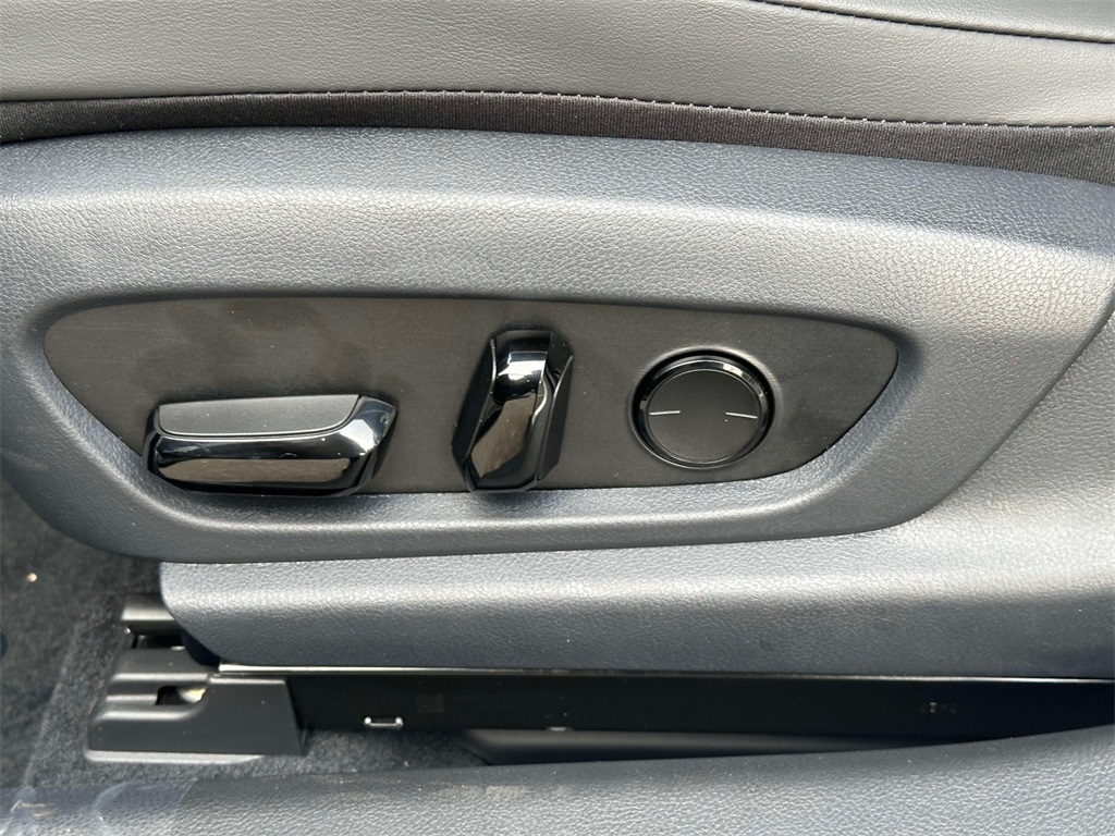 new 2025 Lexus ES car, priced at $50,644