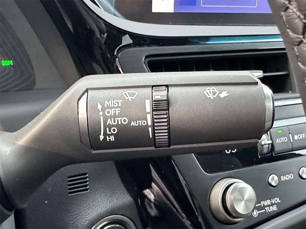 new 2025 Lexus ES car, priced at $50,644