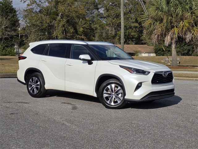 2021 Toyota Highlander XLE's photo