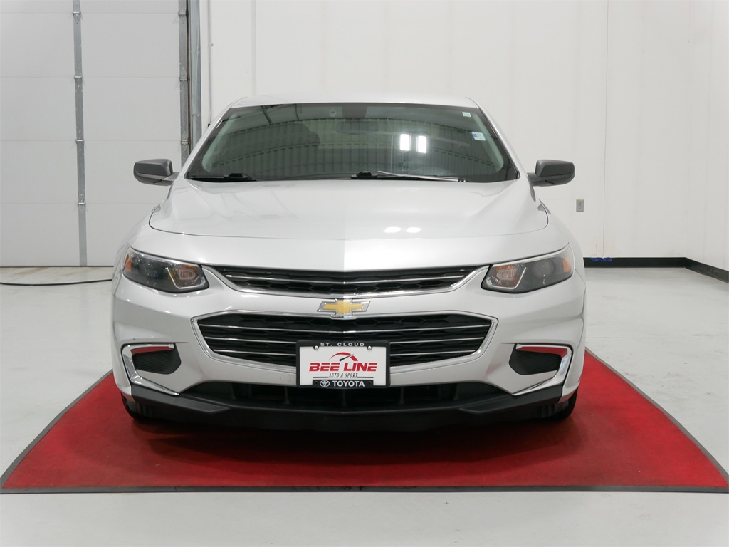 Used 2018 Chevrolet Malibu 1FL with VIN 1G1ZC5ST8JF158273 for sale in Waite Park, Minnesota