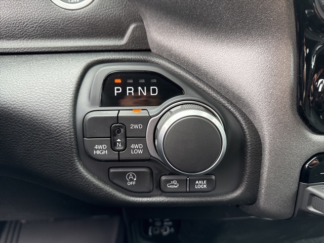 2026 Ram 1500 Tradesman photo 14