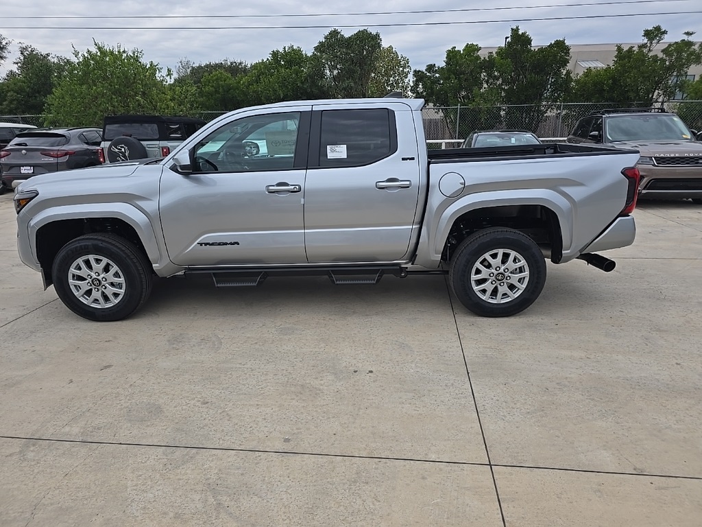 2026 Toyota Tacoma SR5 Double Cab photo 3