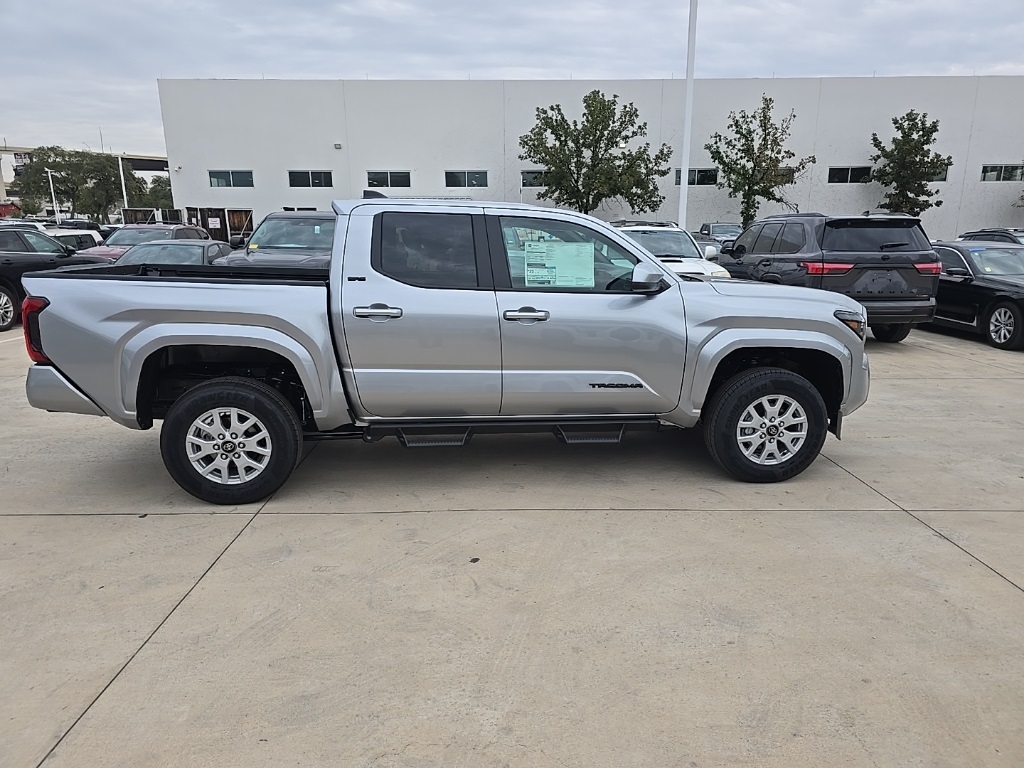 2026 Toyota Tacoma SR5 Double Cab photo 4