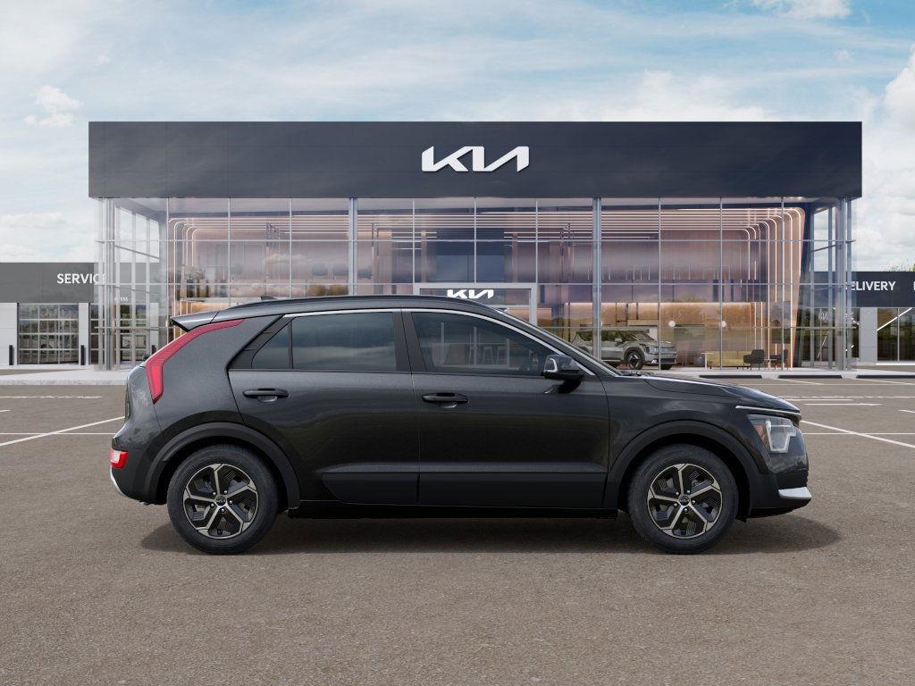 2025 Kia Niro EX - Photo 7
