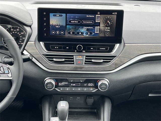 2025 Nissan Altima 2.5 SV photo 3
