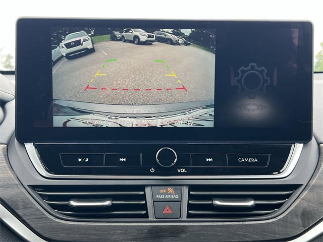 2025 Nissan Altima 2.5 SV photo 4