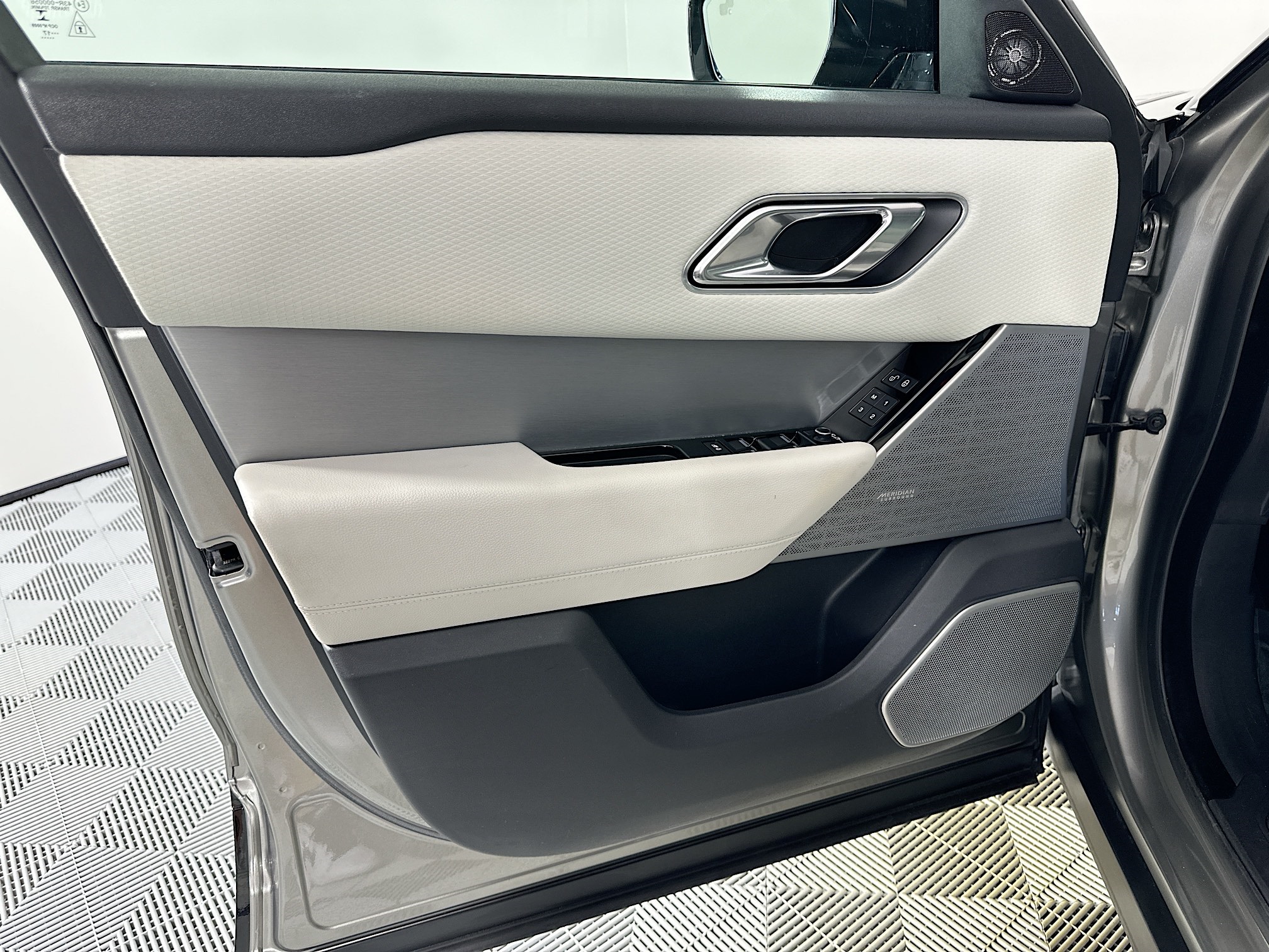 used 2018 Land Rover Range Rover Velar car, priced at $29,995