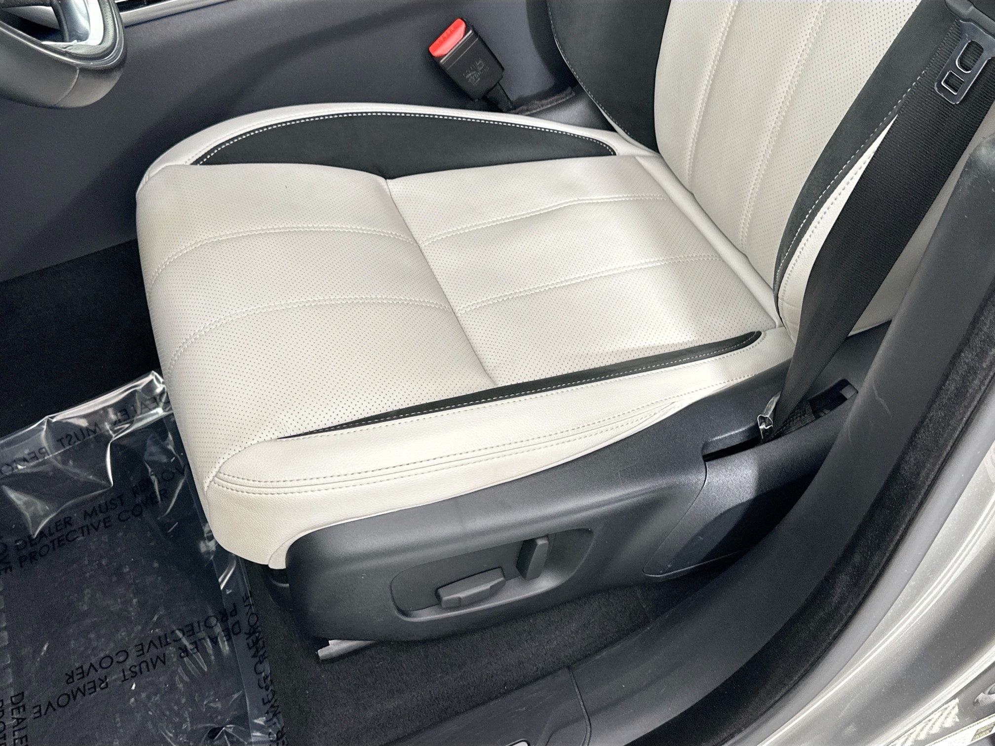 used 2018 Land Rover Range Rover Velar car, priced at $29,995