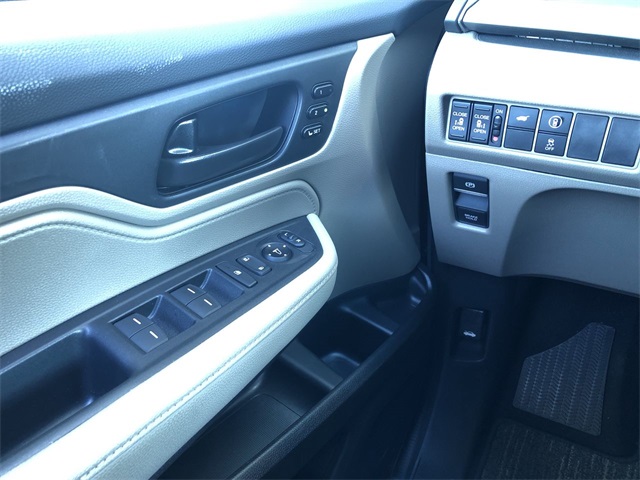 used 2023 Honda Odyssey car, priced at $37,641