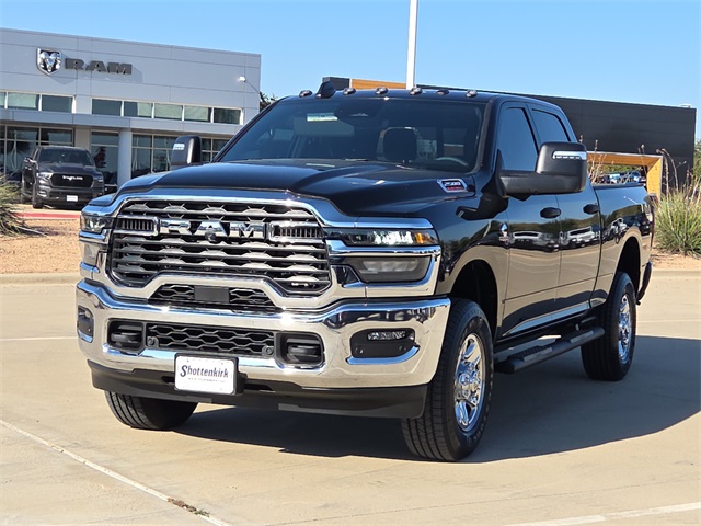 2025 Ram 2500 Tradesman photo 3