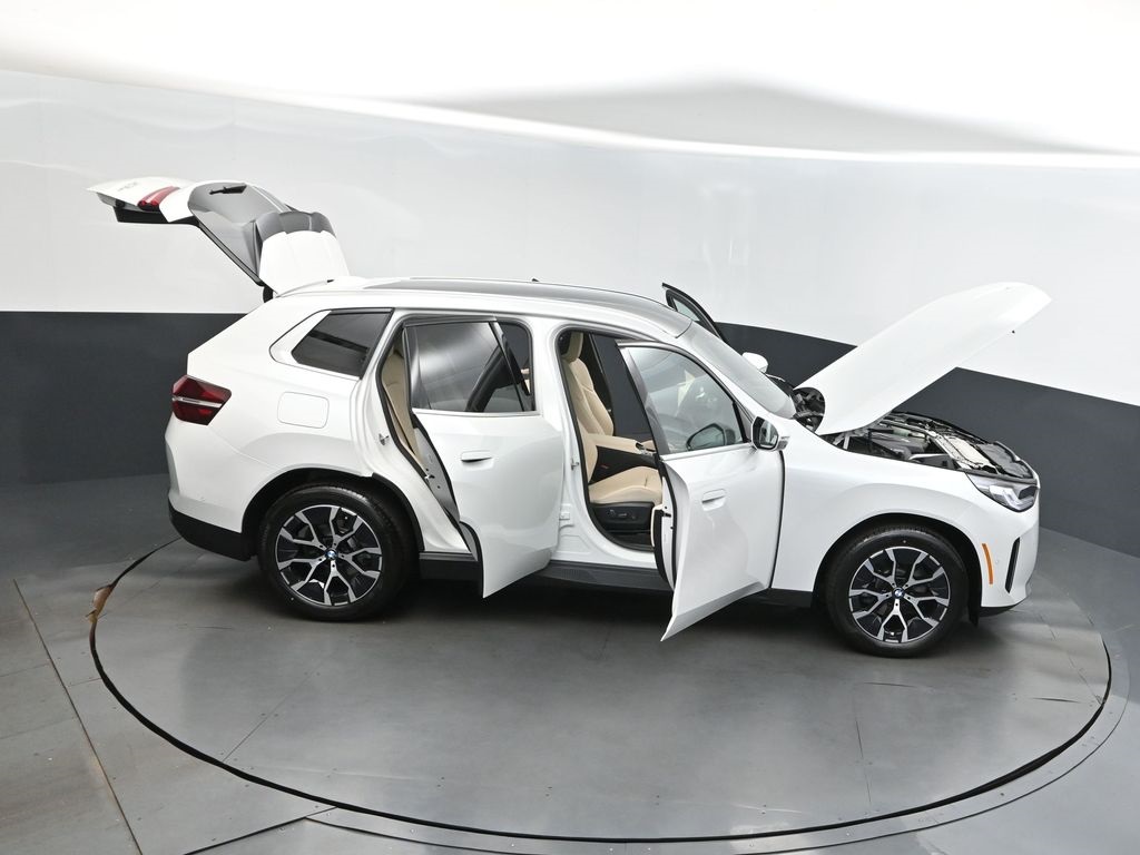 2025 Mineral White Metallic BMW X3 30 xDrive AWD SUV