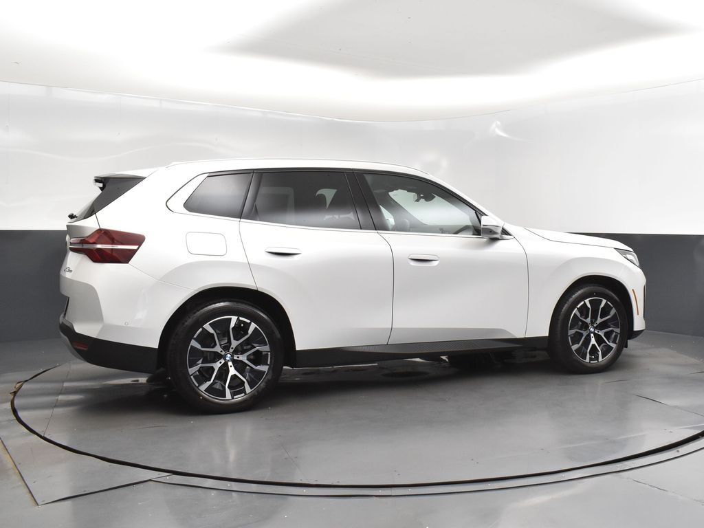 2025 Mineral White Metallic BMW X3 30 xDrive AWD SUV