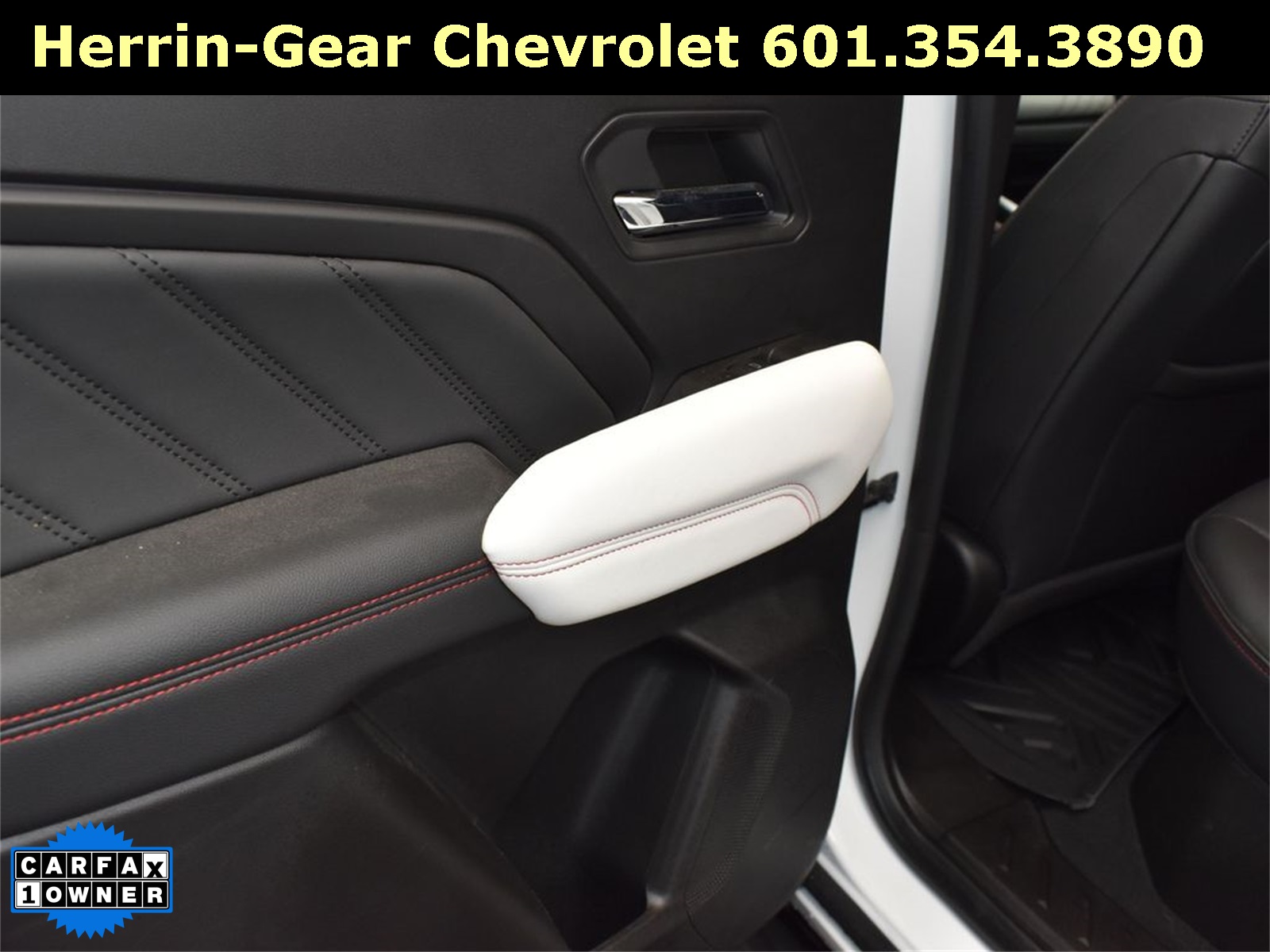 2024 Summit White GMC Canyon AT4X 4X4 Truck