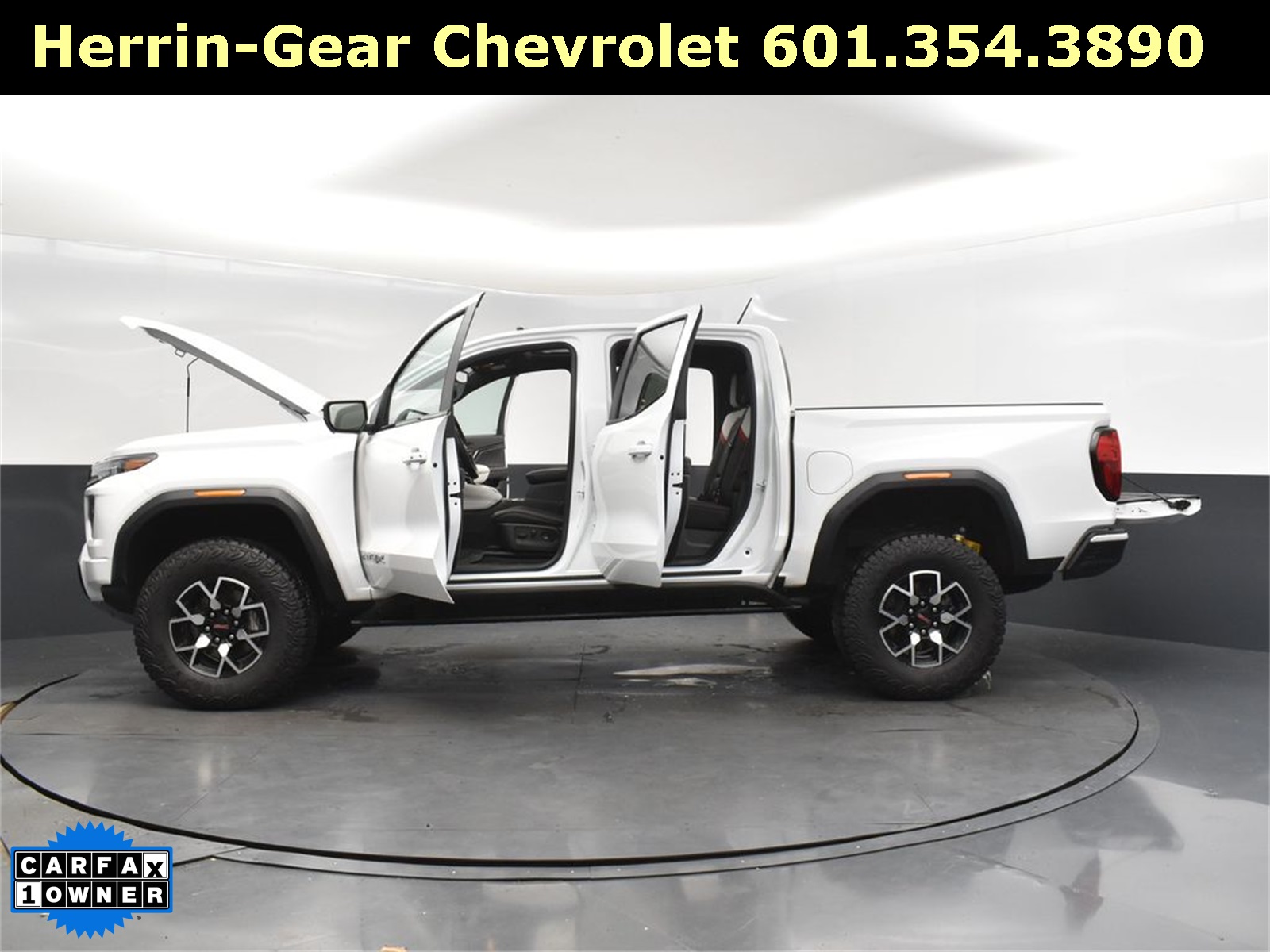 2024 Summit White GMC Canyon AT4X 4X4 Truck