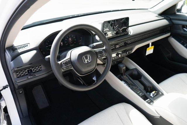 2025 Honda Accord 1.5T LX photo 3