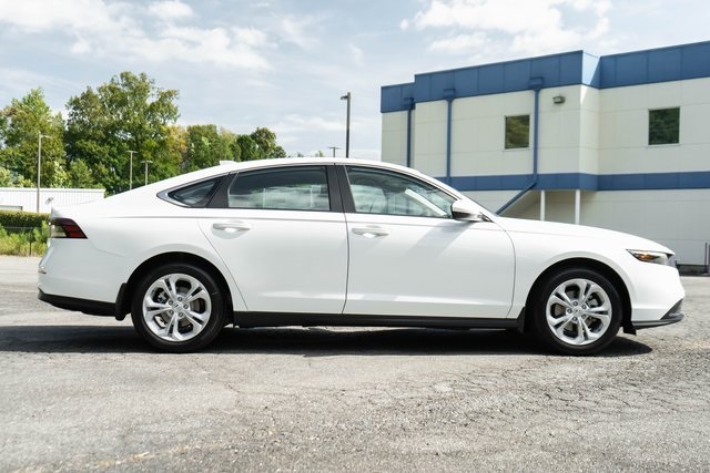 2025 Honda Accord 1.5T LX photo 9