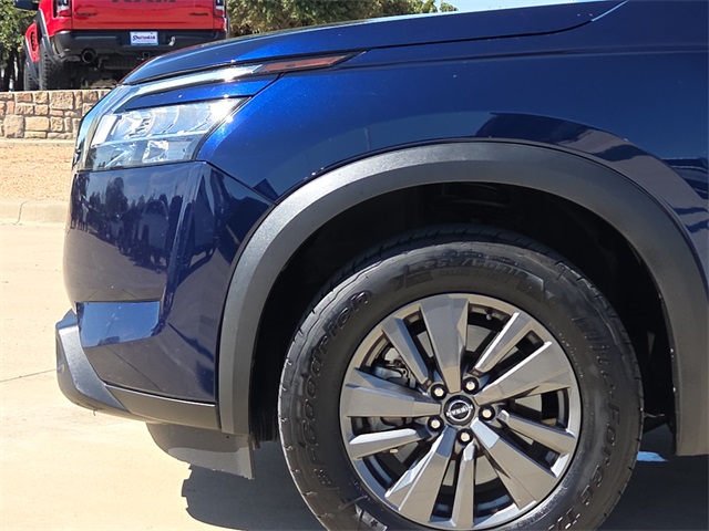 2022 Nissan Pathfinder S photo 3