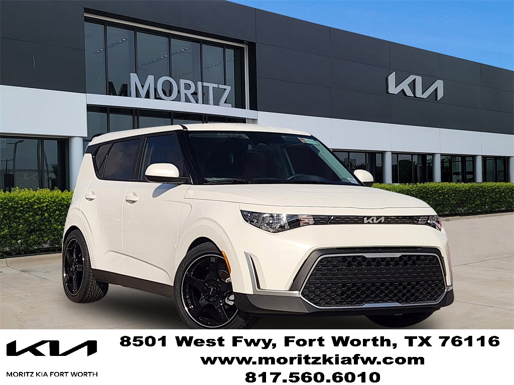 2025 Kia Soul LX's photo